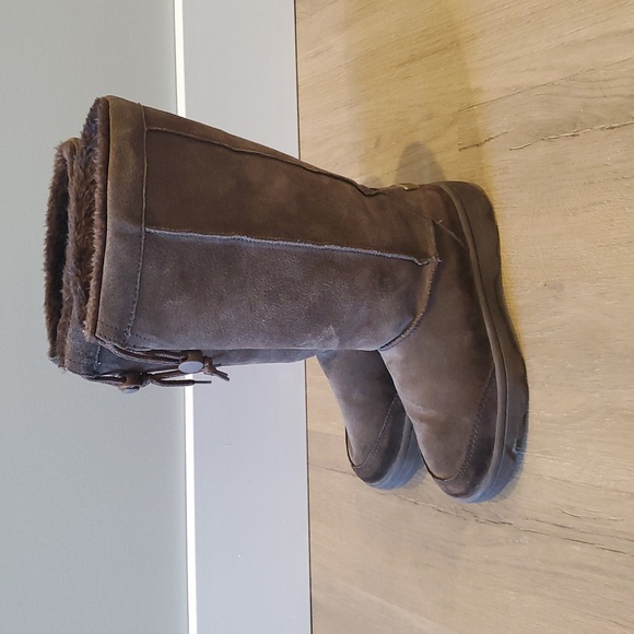 Skechers Brown Leather Fur lined Winter Boot. Size 7 - Picture 1 of 10